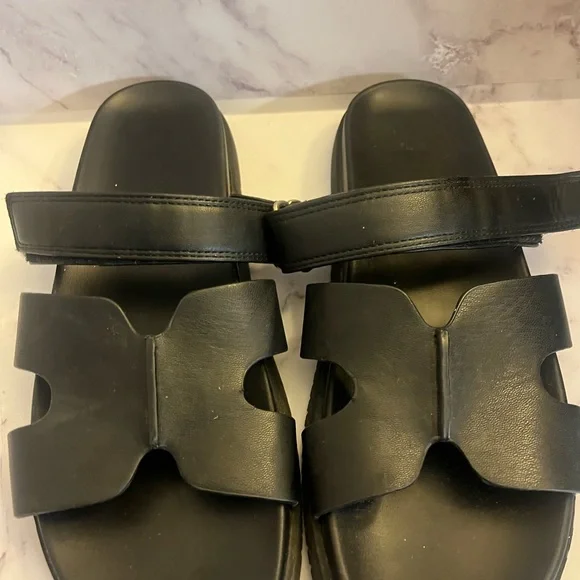Wild Fable Black Slide Sandals - Picture 2 of 4